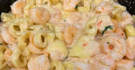 Cheesy Shrimp Tortellini Alfredo Skillet