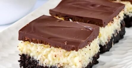 Coconut Bounty Cookie Bars